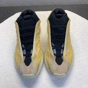 adidas Yeezy 700 V3 'Mono Safflower' HP5425,Size 10,Mens Athletic Shoes